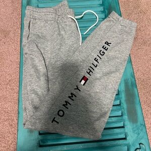 tommy hilfiger joggers